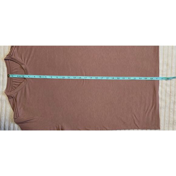 Vuori Current Tech Tee Zion Rose - Picture 8 of 8